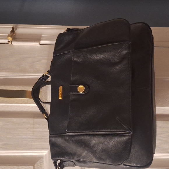 Black Leather Shoulder Bag By Capezio - Picture 5 of 16